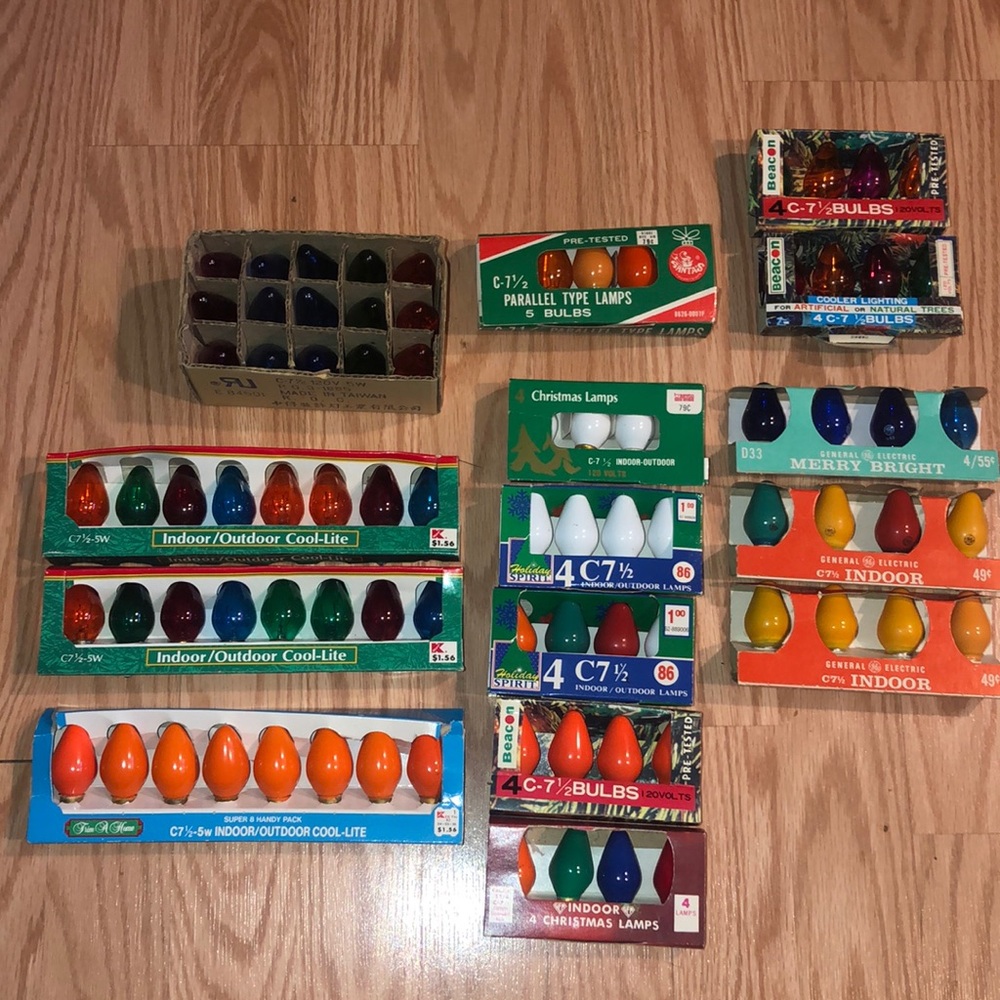 Lot of Vintage 84 C7 1/2 Multicolor Christmas Light Bulbs GE, Parallel, Beacon
